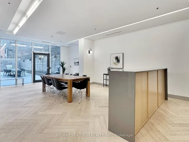 Additional image 33 of 36 Howard Park Ave Unit 302