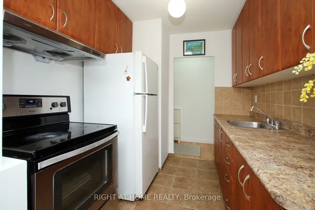 Additional image 8 of 59 Neptune Dr Unit 301