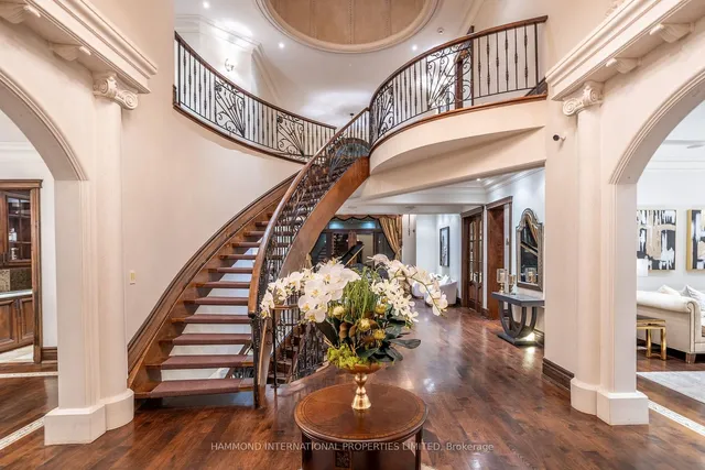 Additional image 3 of 24 York Valley Cres