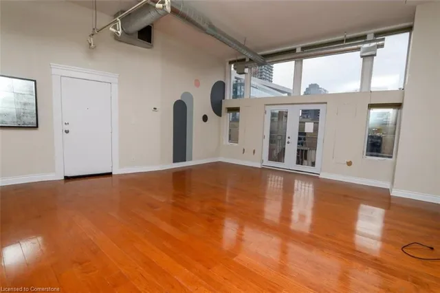 Additional image 10 of 276 King St Unit 208