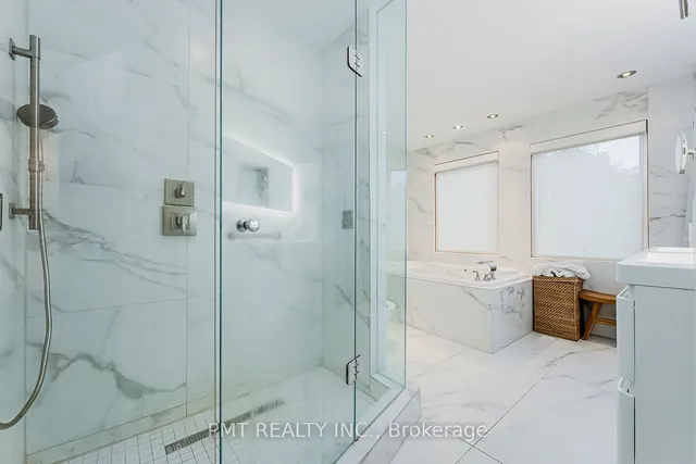 Additional image 26 of 19 Clarendon Ave