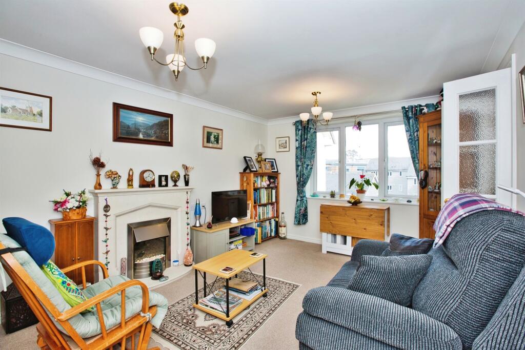 Additional image 2 of Somerton Road, Street