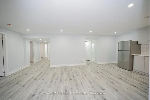 Additional image 27 of 252 Shady Glen Cres