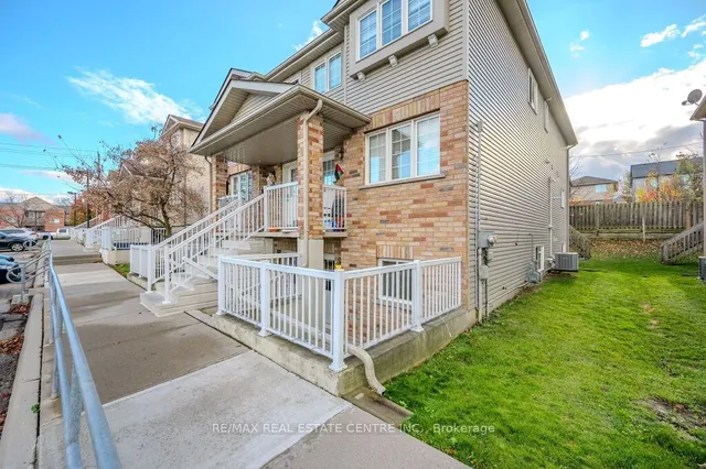 Additional image 4 of 50 Howe Dr Unit 3D