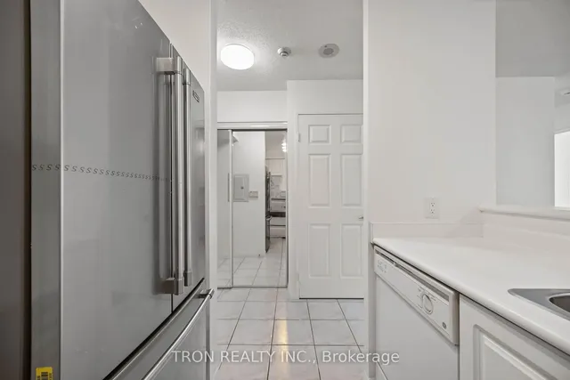 Additional image 7 of 11 Lee Centre Dr Unit 2015