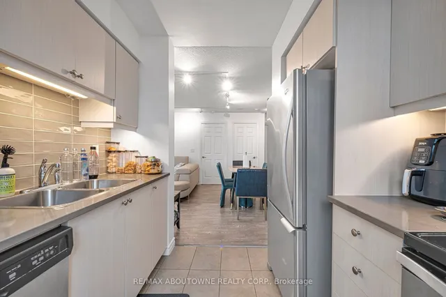 Additional image 14 of 25 Lower Simcoe St Unit 508