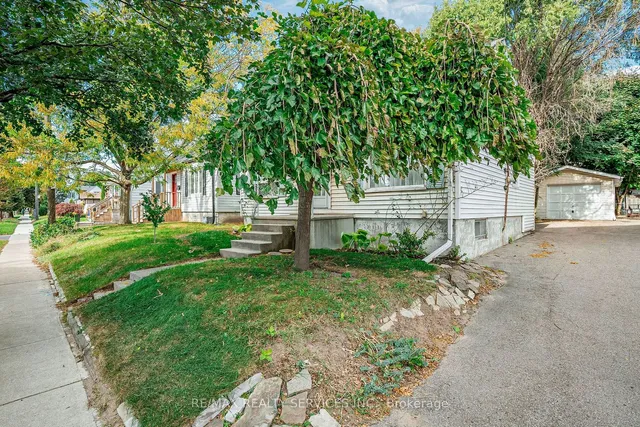 Additional image 5 of 9 Avon Park Dr