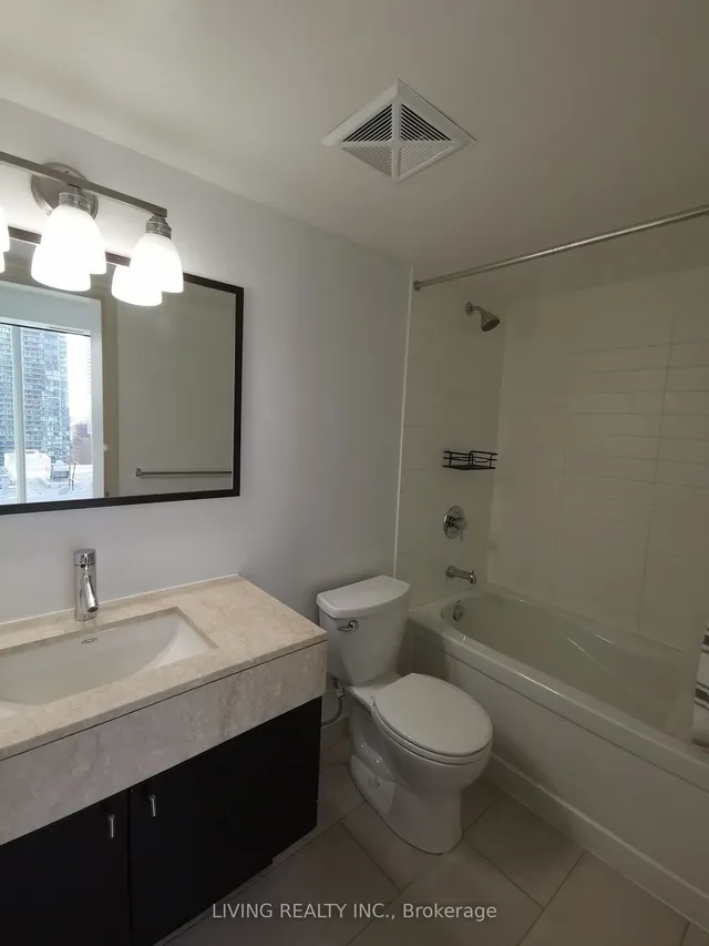 Additional image 11 of 126 Simcoe St Unit 2004