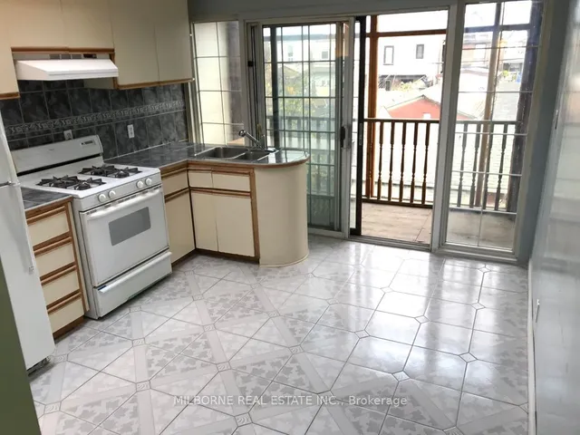 Additional image 12 of 123 Perth Ave