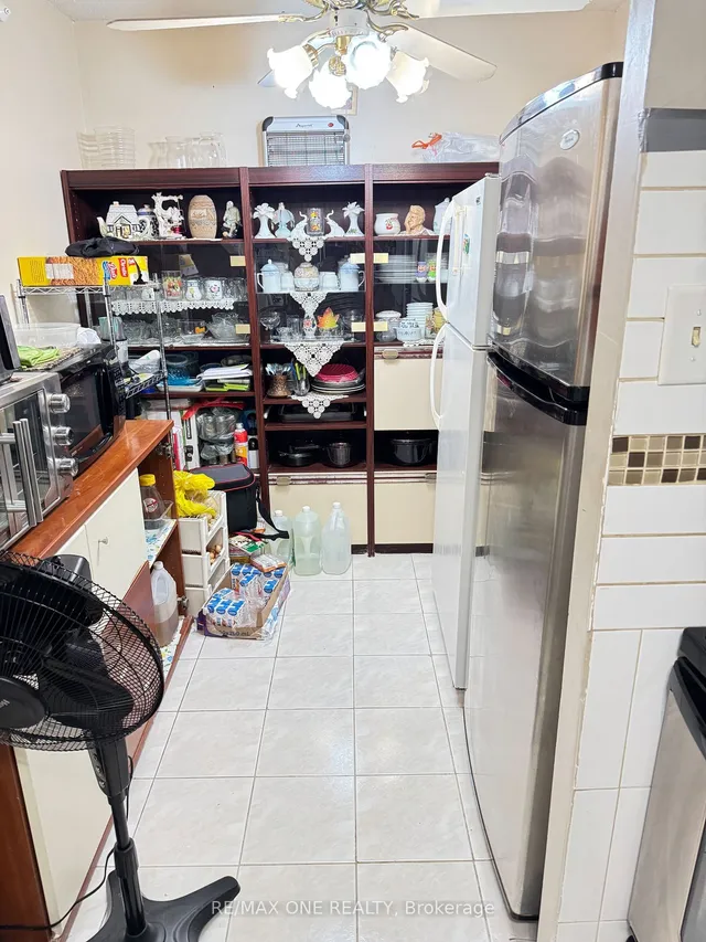 Additional image 19 of 45 Sunrise Ave Unit 1210