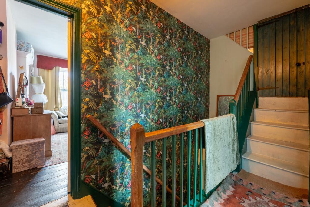 Additional image 11 of Central Glastonbury