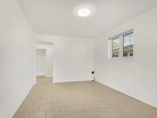 Additional image 24 of 22 Goldcrest Blvd