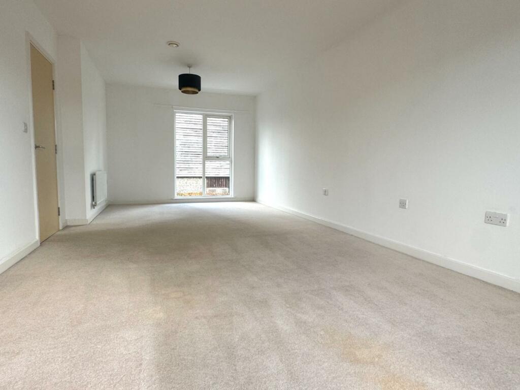 Additional image 7 of Bullmead Parade, Street