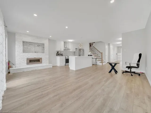 Additional image 6 of 8 Pony Way