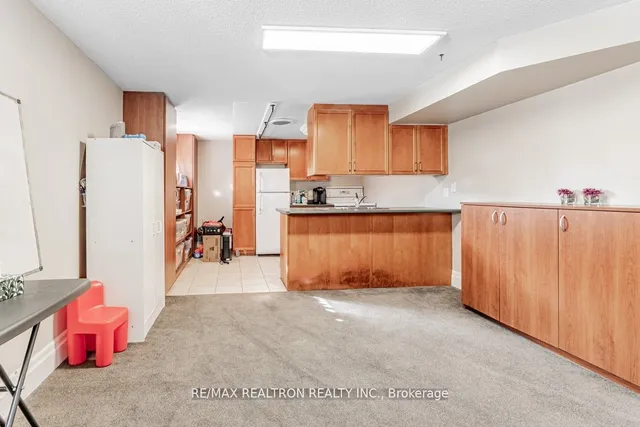 Additional image 23 of 2 Manor Haven Rd