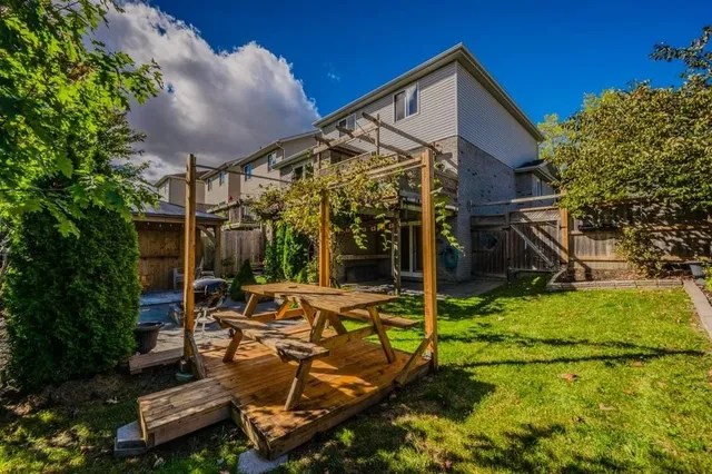 Additional image 37 of 3 REISTVIEW St