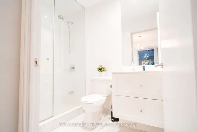 Additional image 16 of 525 Adelaide St Unit 1832