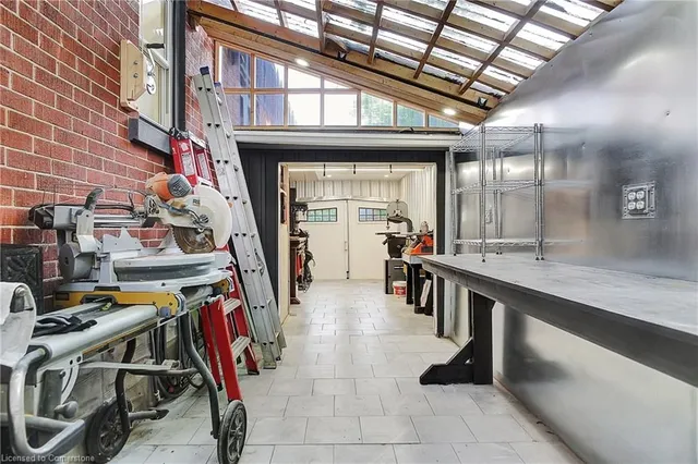 Additional image 34 of 87 Simeon St