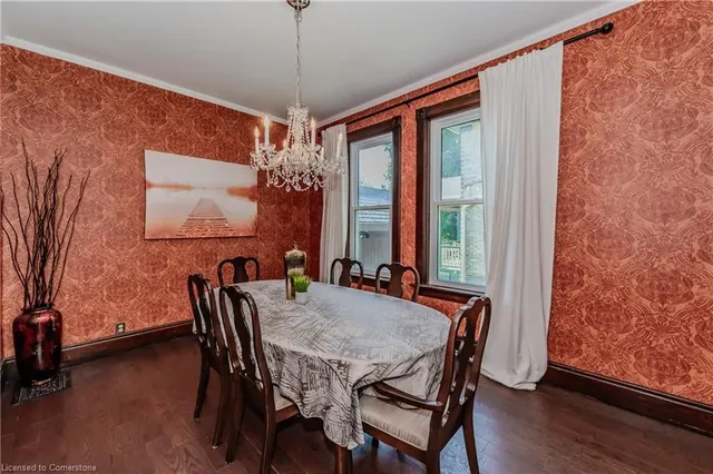 Additional image 11 of 7 Richmond Ave