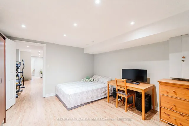 Additional image 35 of 27 Horseshoe Cres