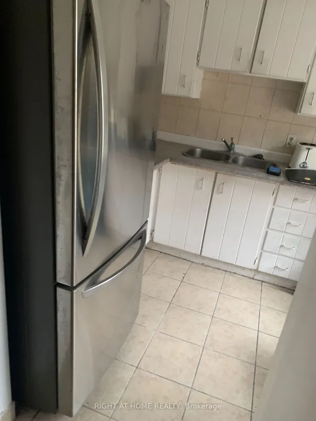 Additional image 15 of 40 Rexdale Blvd Unit 31