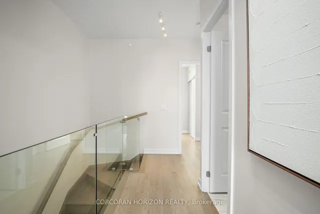 Additional image 20 of 55 Duke St Unit 421