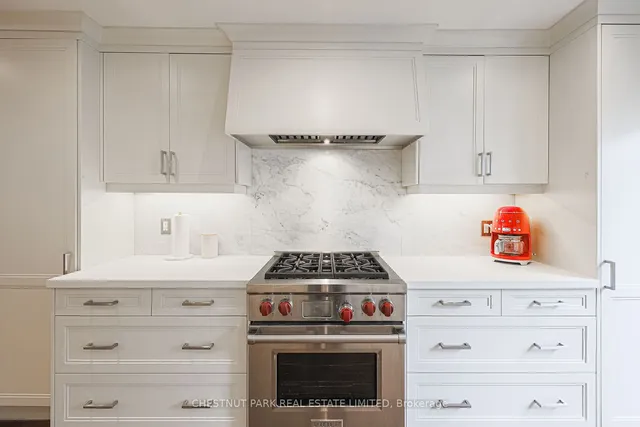 Additional image 8 of 186 Macpherson Ave