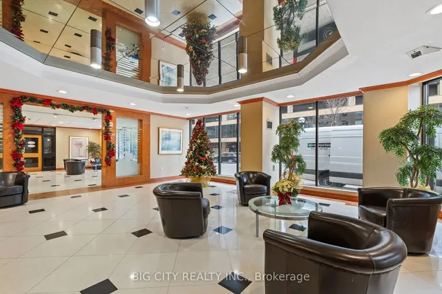 Additional image 22 of 633 Bay St Unit 721