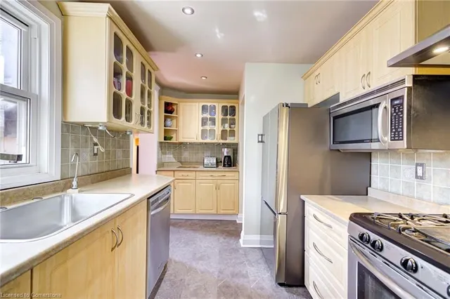 Additional image 35 of 93 Stirling Ave