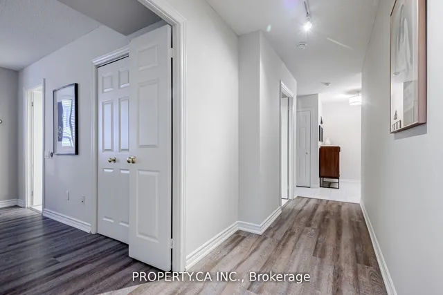Additional image 18 of 71 Simcoe St Unit 904