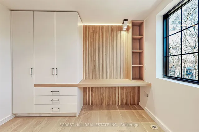 Additional image 30 of 127 Welland Ave