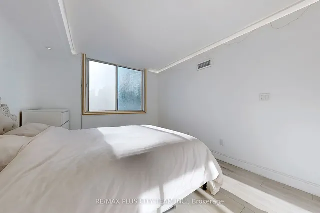 Additional image 19 of 25 Grenville St Unit 1105