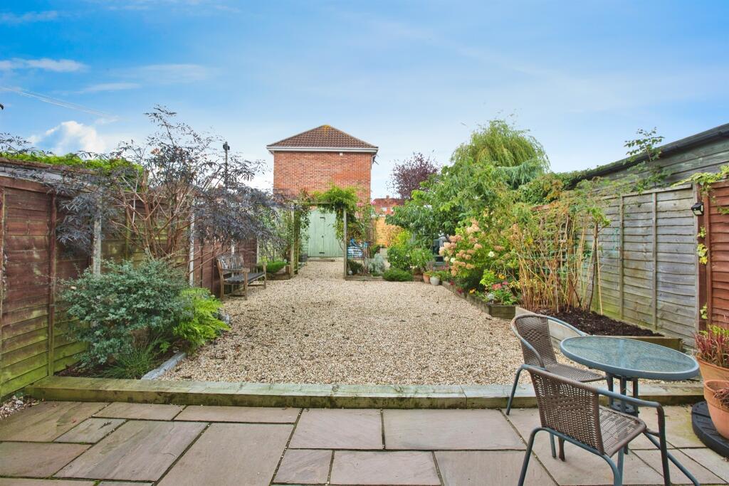 Additional image 11 of Grass Royal, YEOVIL