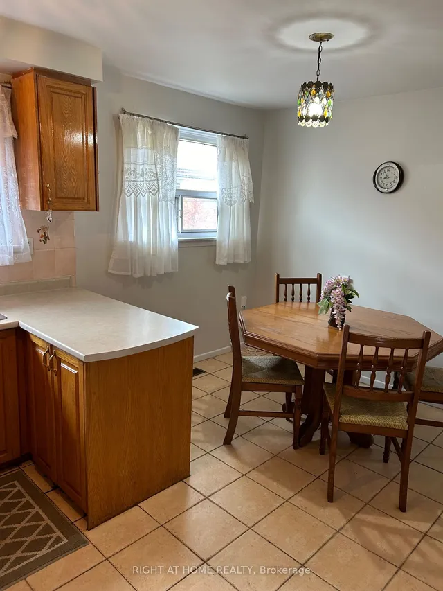 Additional image 9 of 65 Primula Cres