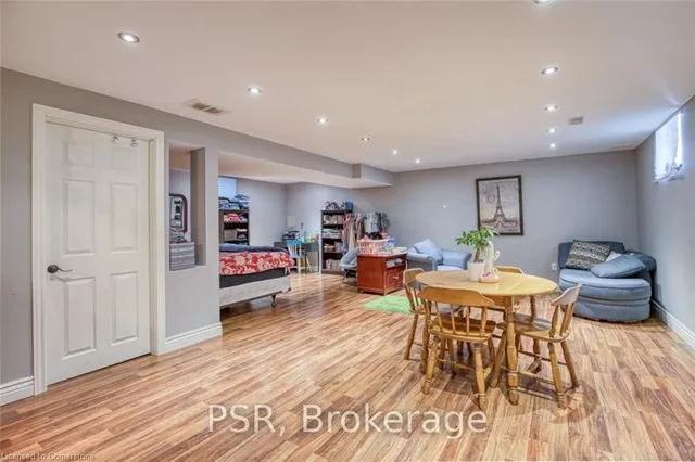 Additional image 24 of 38 Huck Cres