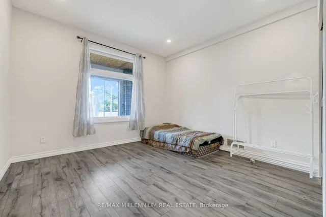 Additional image 19 of 285 BORDEN Ave