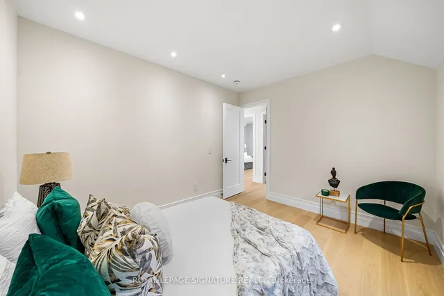 Additional image 25 of 551 Broadway Ave