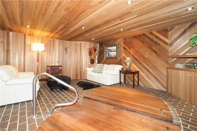 Additional image 35 of 718 Rockway Dr