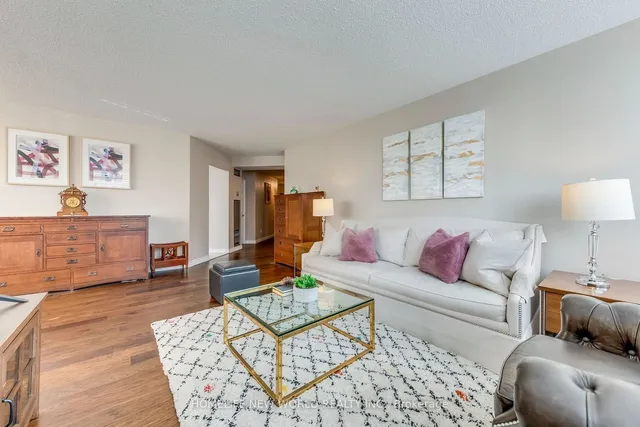 Additional image 12 of 30 Greenfield Ave Unit 1206