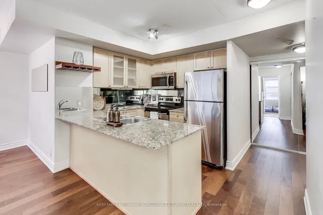 Additional image 15 of 761 Bay St Unit 304