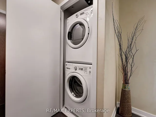 Additional image 22 of 2212 Lake Shore Blvd Unit 4001