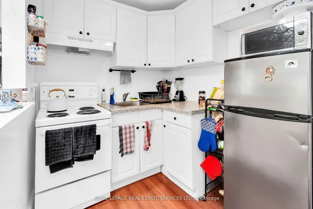 Additional image 21 of 575 Huron St