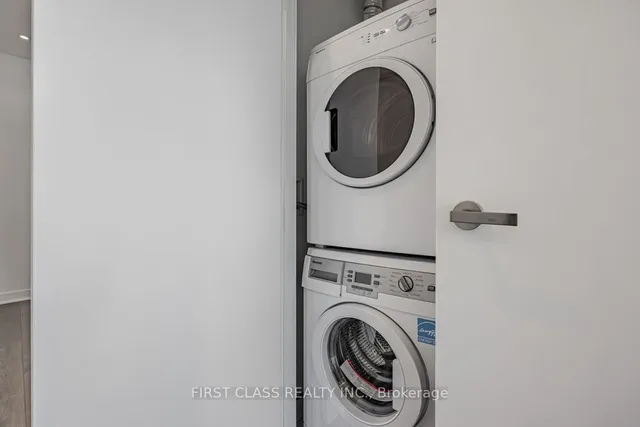 Additional image 16 of 15 Grenville St Unit 2905