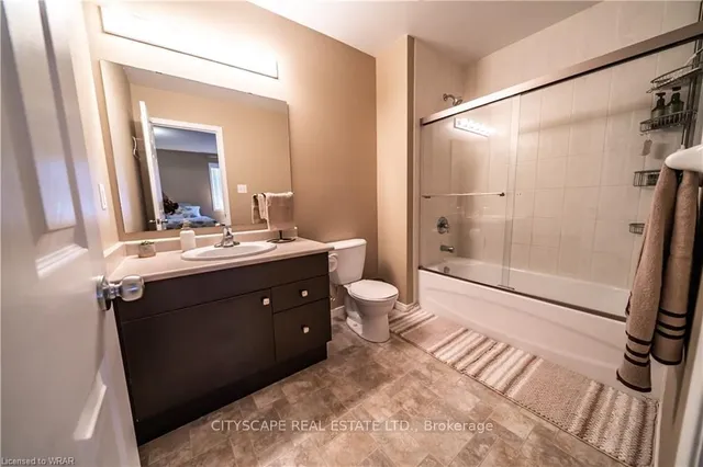 Additional image 19 of 493 Beaumont Cres