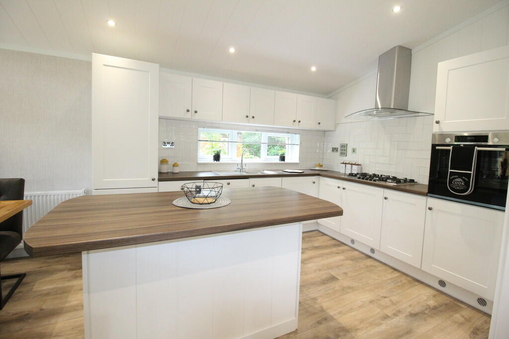 Additional image 5 of Lake View, Brokerswood Holiday Park, Brokerswood