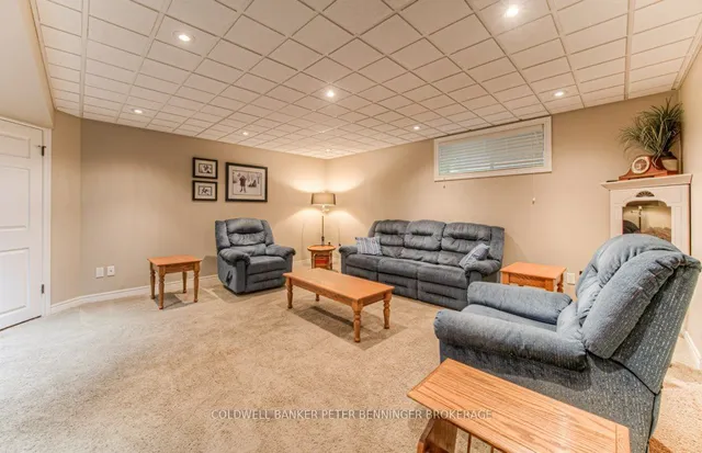 Additional image 36 of 55 WAGON St