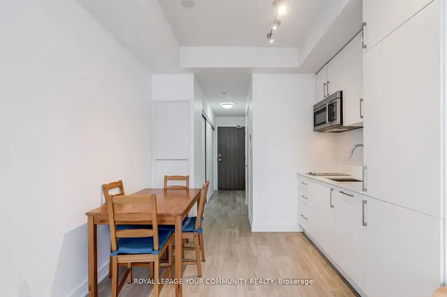 Additional image 14 of 27 Bathurst St Unit 1516