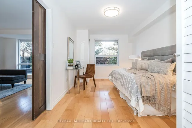 Additional image 20 of 362 The East Mall Unit 112