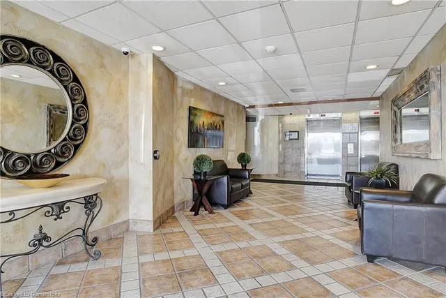 Additional image 10 of 55 Green Valley Dr Unit 411