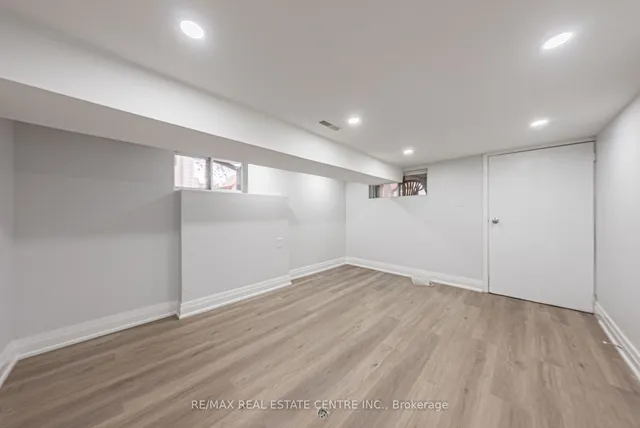 Additional image 31 of 555 Milverton Blvd